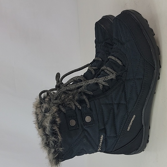 Columbia Shoes - Columbia Black Minx Shorty III Lace Up Waterproof Women’s Boots